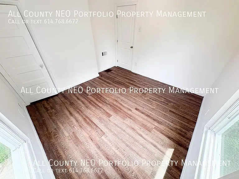1994 Floral Ave — Photo 20