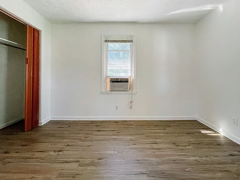 1215 S Fullhart Dr — Photo 7