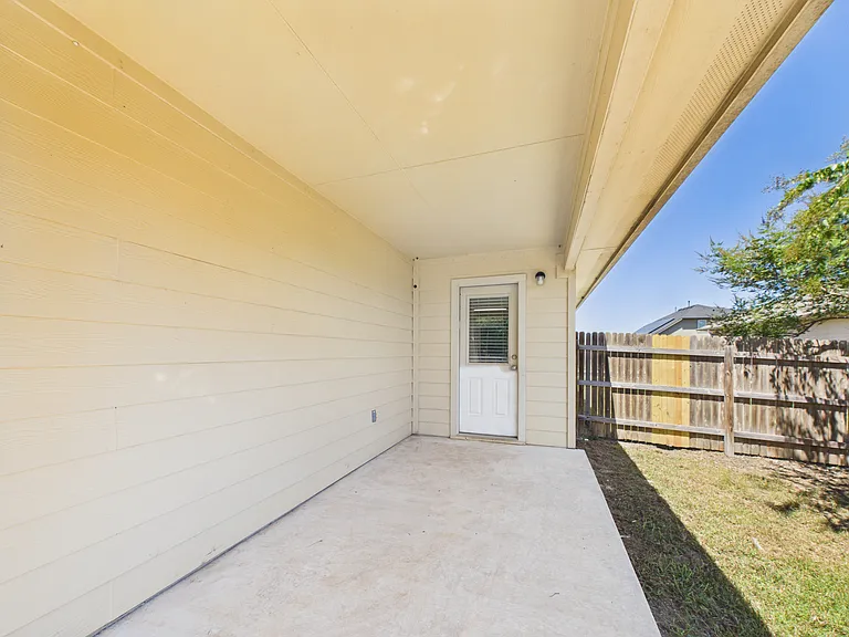 Backyard outdoor covered patio
