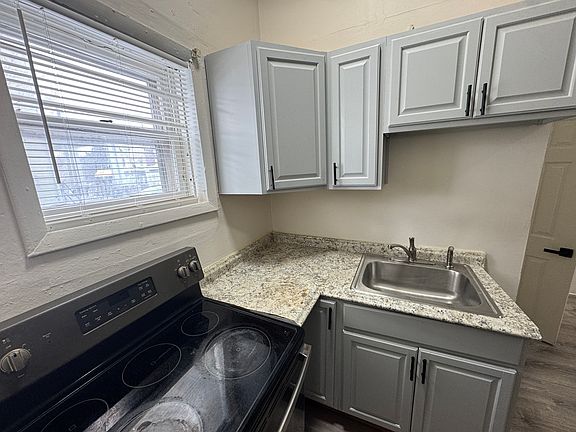 5th image of 3068 River Ave #A