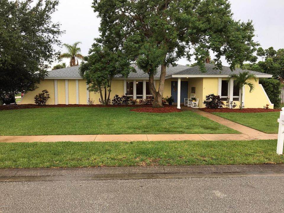 1st image of 450 E Amherst Cir