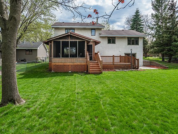 4th image of 2677 Eldridge Ave E