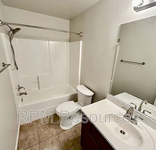 11121 NW 6th Ter — Photo 16