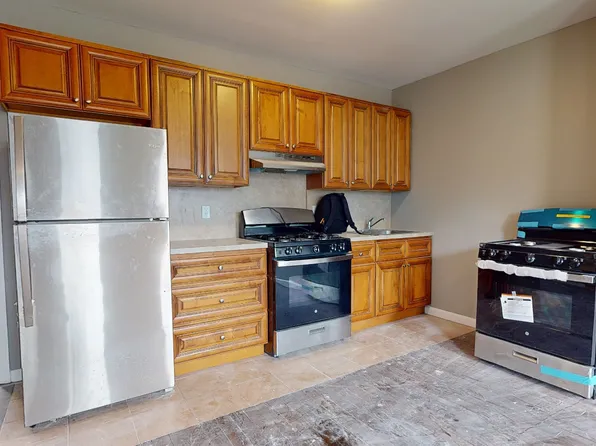 95 Wright St #3, Staten Island, NY 10304