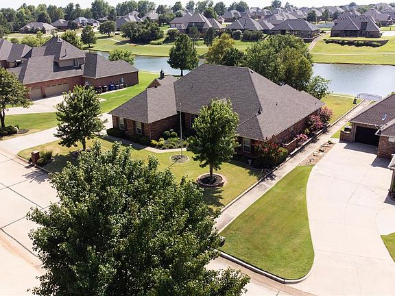 2nd image of 2555 Crosscut Ln