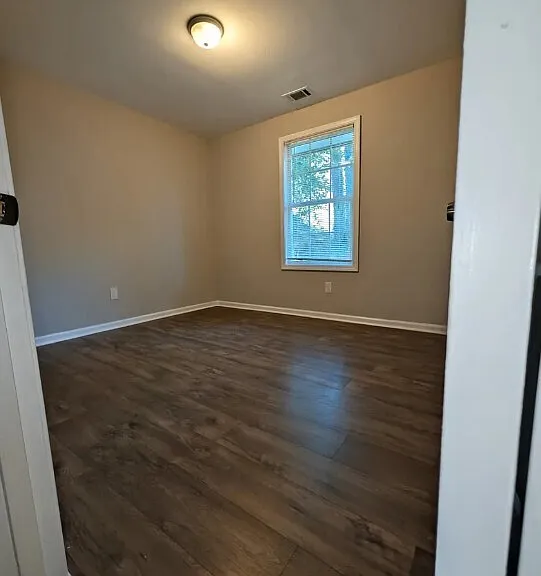 537 Eastside Dr — Photo 16
