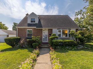 96 Cedar St, Valley Stream, NY 11580