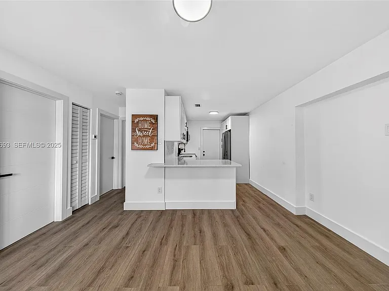 2633 NE 13th Ave #1 — Photo 5