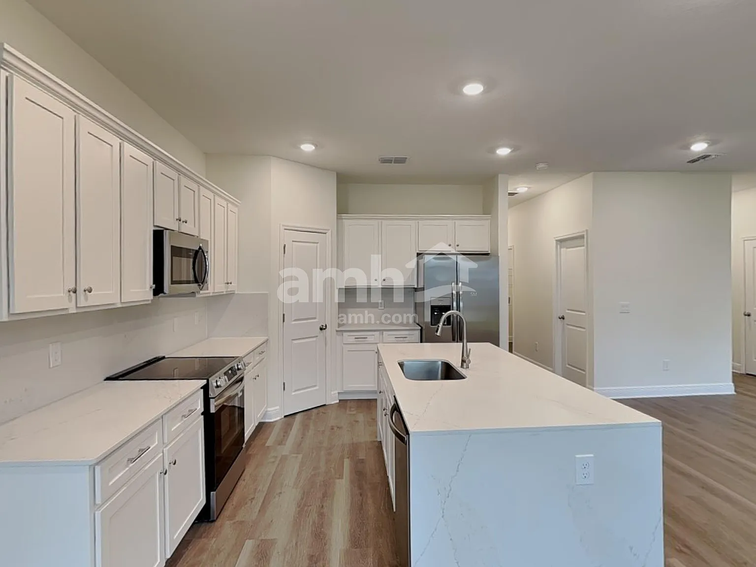 4 bed, 3.0 bath, 2245 sqft, $2,575 — Photo 3