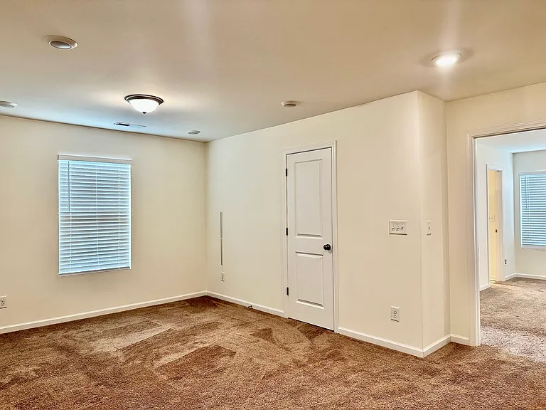8116 Ramsburg Dr — Photo 13