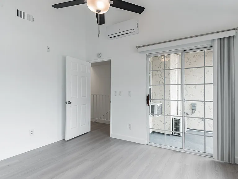 329 Sierra St #4 — Photo 8
