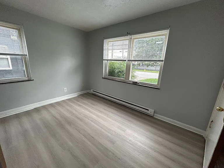 943 Tennessee Ave — Photo 2