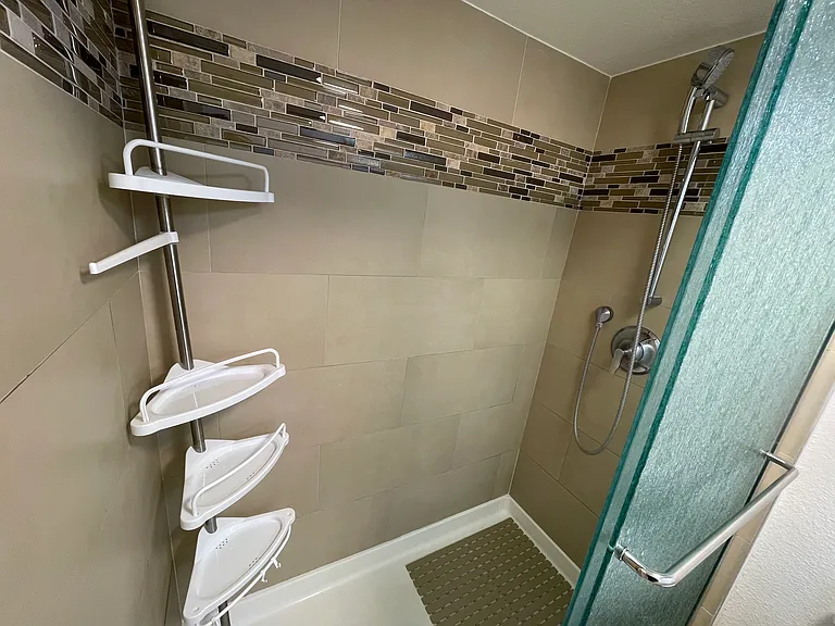 1 Laurel St #102 — Photo 12