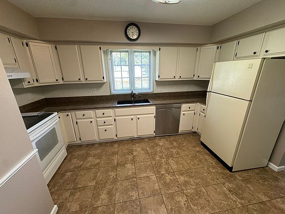 5th image of 1715 Valley Vista Dr
