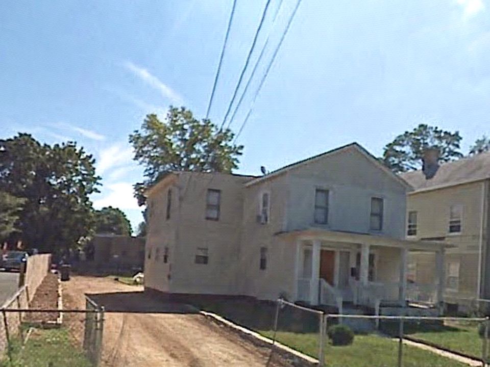 2nd image of 427 W 6th St