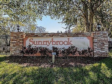 2nd image of 4923 Sunnybrook Dr Unit 12