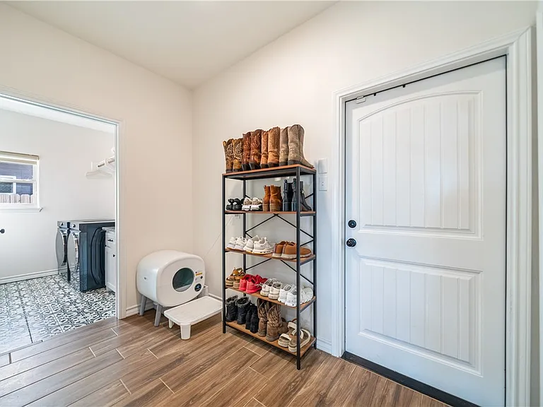 11526 S Creek Dr — Photo 19