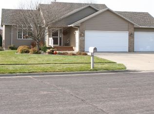 207 E Tabor Ct, Brandon, SD 57005