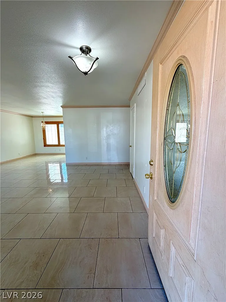 4 bed, 2.5 bath, 1638 sqft, $1,950 — Photo 3