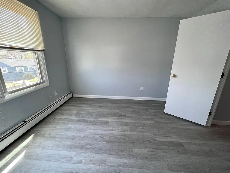 46 Sherwood St — Photo 12