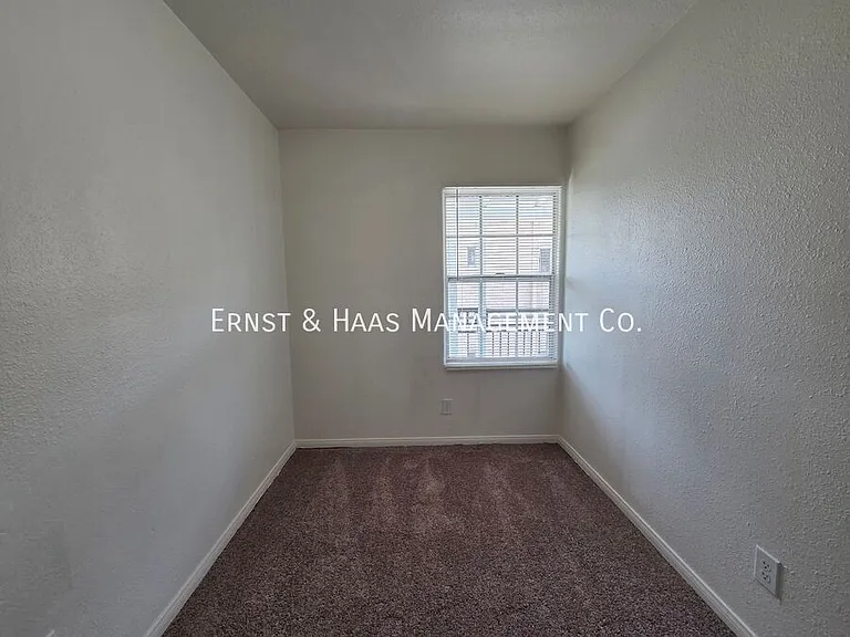 2035 Pine Ave #7 — Photo 18