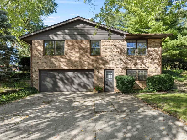 224 S Alpine Rd, Rockford, IL 61108