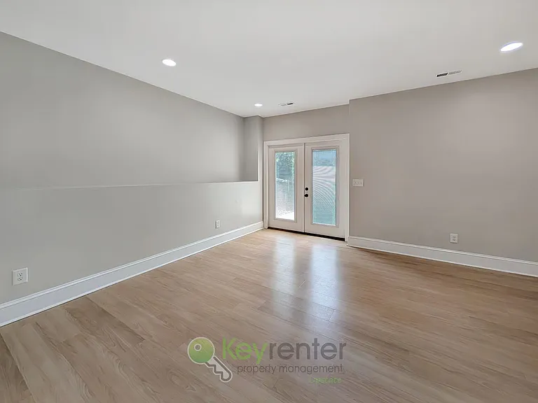102 Woodville Ave — Photo 14