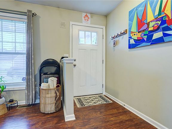 2nd image of 15 Brookscrest Way