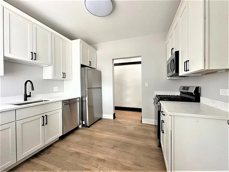 1400 W Summerdale Ave #3 — Photo 5