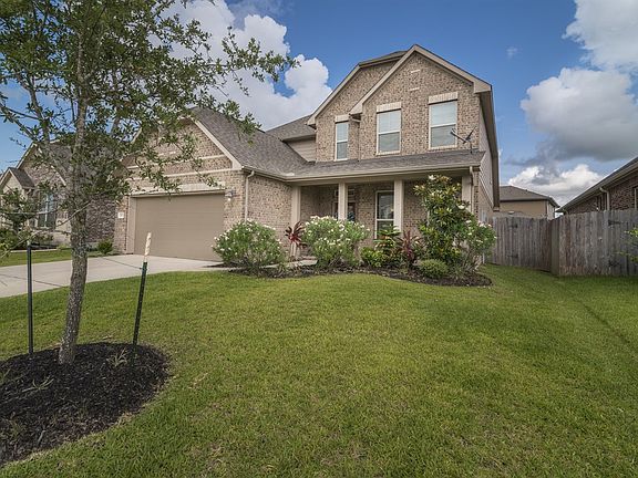 2nd image of 2417 Santiago Ln