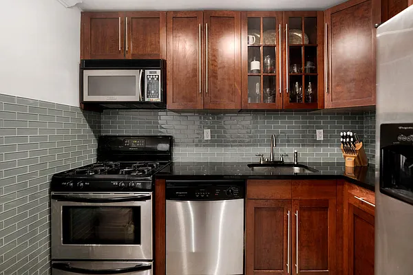 Rented by Compass | media 22