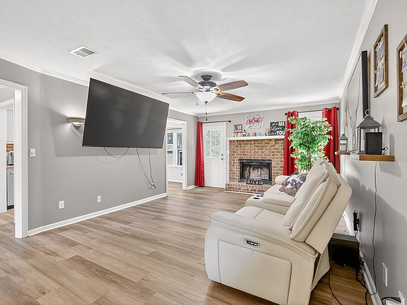5th image of 428 Karstridge Rd