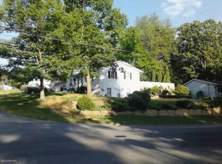 1660 Eldon St NE, Grand Rapids, MI 49525