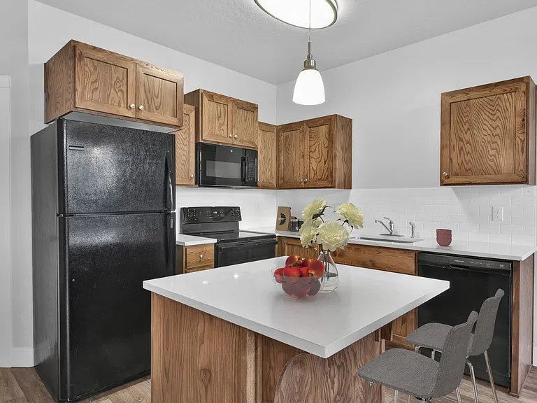 Walnut Creek Townhomes — Photo 11