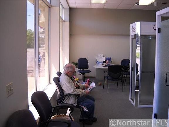 3rd image of 4135 Coon Rapids Blvd NW