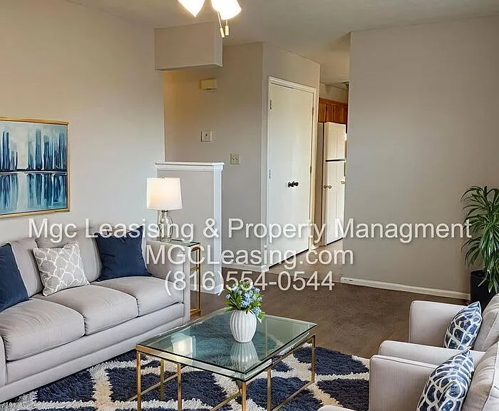 515 Sky Vue Dr #D — Photo 2