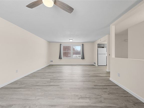 3rd image of 16573 Kenmore Rd