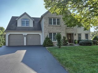 527 S Locust St, Lititz, PA 17543