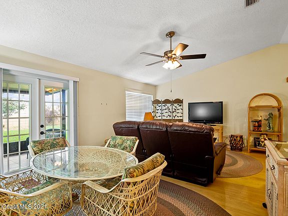 4th image of 7137 Hammock Lakes Dr