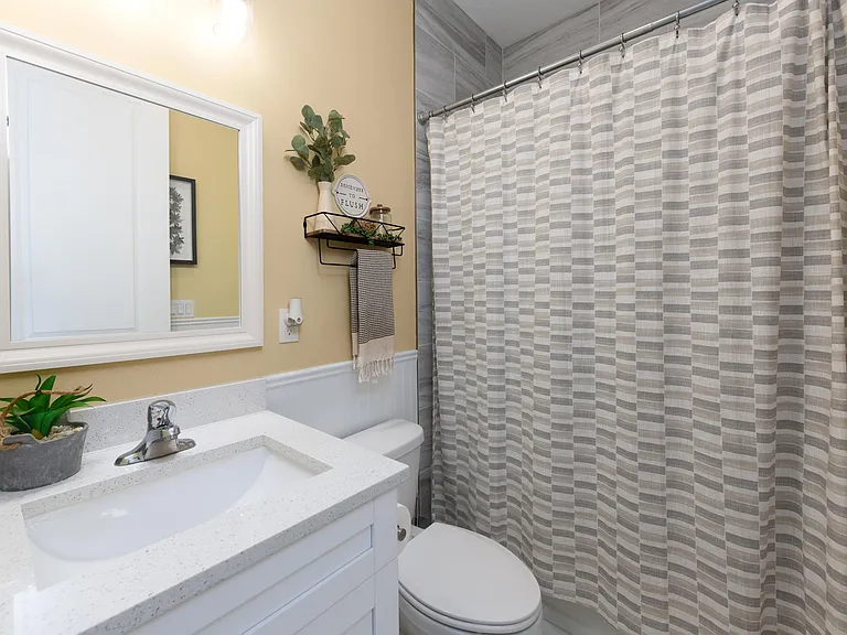 314 NE Surfside Ave — Photo 29