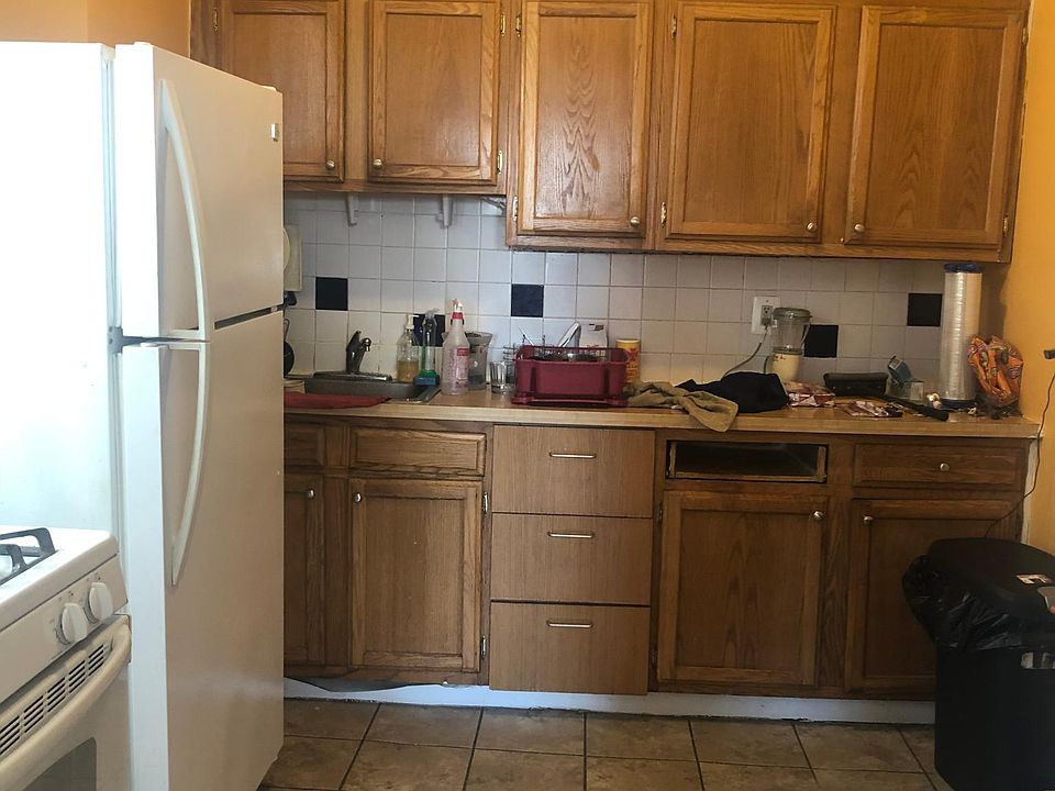1st image of 117 Wakefield Ave APT 2