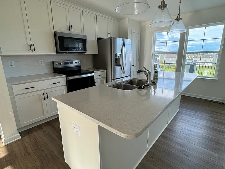 Kitchen Counter and space