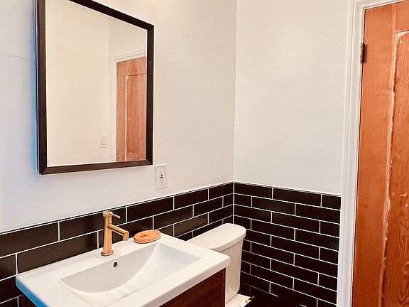4th image of 974 S Catalina St APT 107