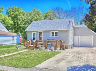 504 S 2nd St, Fisher, IL