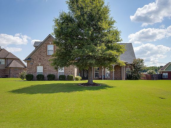 2nd image of 127 Julia Ann Dr