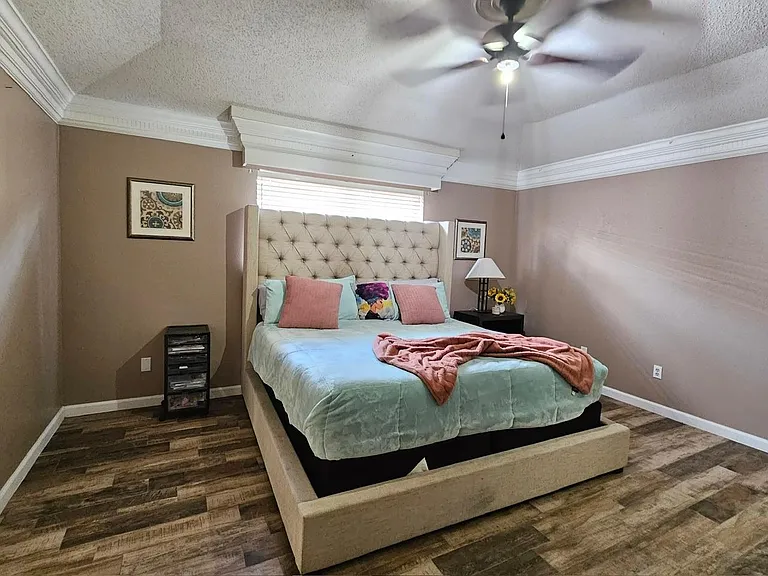 347 W Champions Colony #III — Photo 11