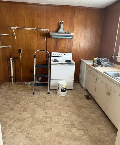 949 E Webb Ave #B — Photo 4