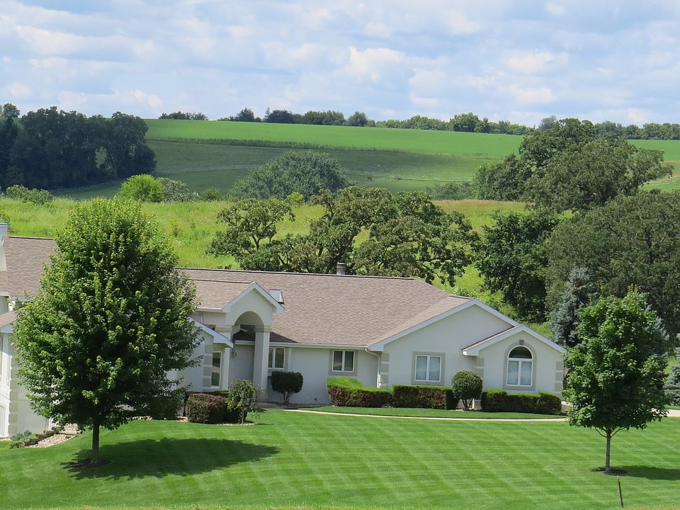 1st image of 6205 Oak Hollow Dr