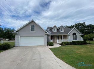 1420 Bonnie Ln, Defiance, OH 43512