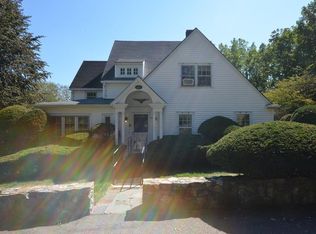 73 Middle St, Woburn, MA 01801
